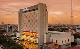 Harris Hotel & Conventions Gubeng